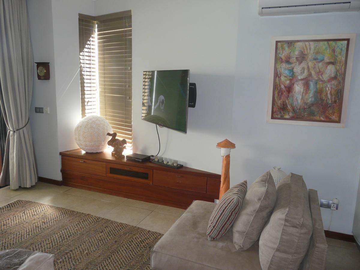 Appartement Le Cerisier A2 à Trou-aux-Biches Extérieur photo